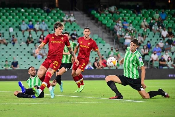 Nicolò Zaniolo of AS Roma during the Unbeatables Cup at Estadio Benito Villamarin on August 07, 2021 in Seville, Spain.