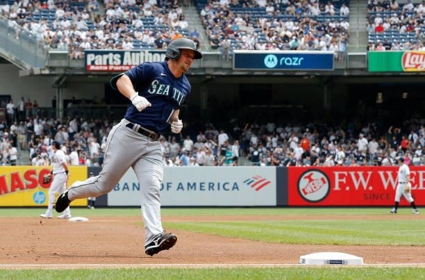 Kyle Seager of the Seattle Mariners runs the bases after his first inning two run home run against the New York Yankees at Yankee Stadium on August...