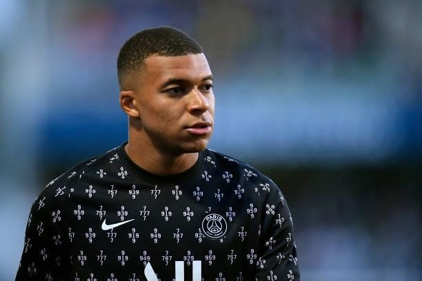Kylian Mbappe of Paris Saint-Germain looks during warmup before the Ligue 1 football match between Troyes and Paris at Stade de l'Aube on August 07,...