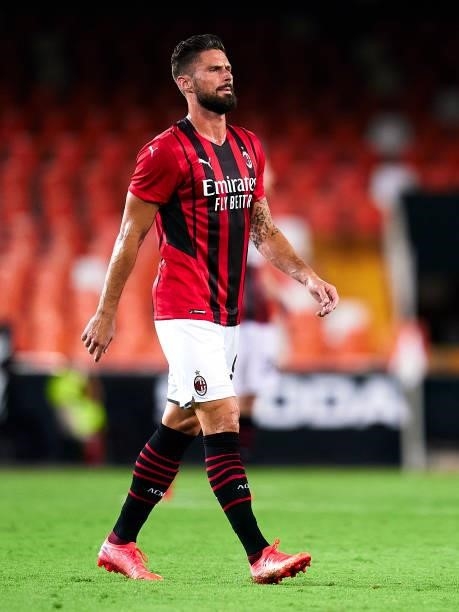 Oliver Giroud of AC Milan looks on during a pre-season friendly match between Valencia CF and AC Milan at Estadi de Mestalla on August 04, 2021 in...