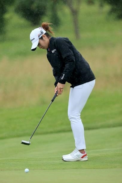 Pannarat Thanapolboonyaras of Thailand hits a putt on the 16th hole during the Rose Ladies Series at JCB Golf & Country Club on August 05, 2021 in...