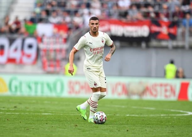 Rade Krunic of AC Milan in action during the pre-season friendly match between Real Madrid and AC Milan at Worthersee Stadion on August 08, 2021 in...