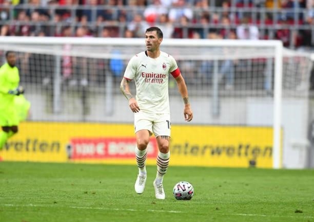 Alessio Romagnoli of AC Milan in action during the pre-season friendly match between Real Madrid and AC Milan at Worthersee Stadion on August 08,...