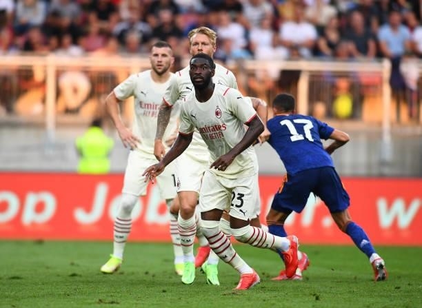 Fikayo Tomori of AC Milan in action during the pre-season friendly match between Real Madrid and AC Milan at Worthersee Stadion on August 08, 2021 in...
