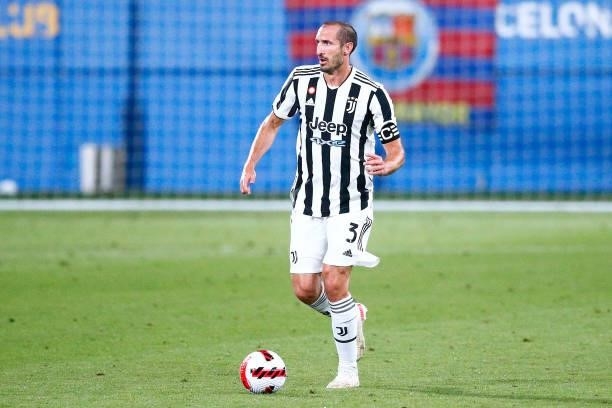 Giorgio Chiellini of Juventus FC runs with the ball during the Joan Gamper Trophy match between FC Barcelona and Juventus at Estadi Johan Cruyff on...