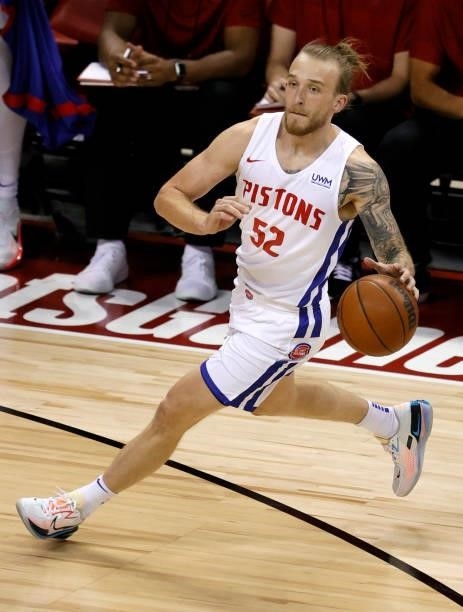 Spencer Littleson of the Detroit Pistons drives against the Oklahoma City Thunder during the 2021 NBA Summer League at the Thomas & Mack Center on...