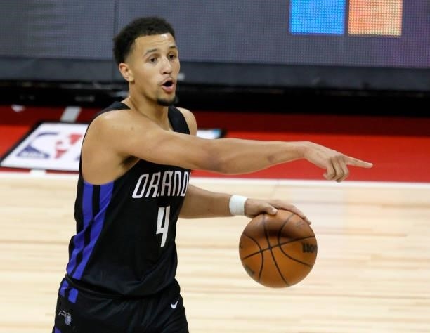 Jalen Suggs of the Orlando Magic sets up a play against the Golden State Warriors during the 2021 NBA Summer League at the Thomas & Mack Center on...