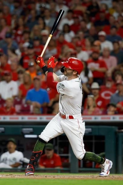 Tyler Naquin of the Cincinnati Reds bats during the game against the Pittsburgh Pirates at Great American Ball Park on August 6, 2021 in Cincinnati,...
