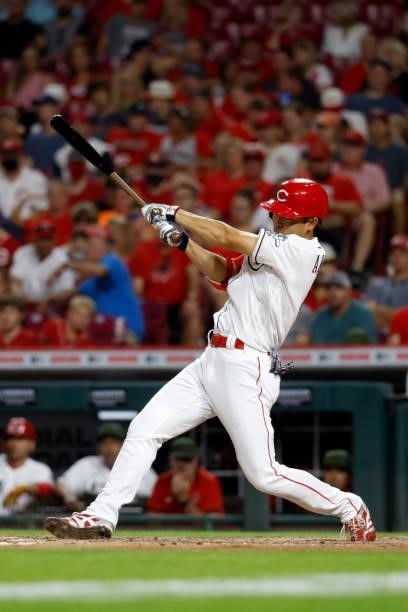 Shogo Akiyama of the Cincinnati Reds bats during the game against the Pittsburgh Pirates at Great American Ball Park on August 6, 2021 in Cincinnati,...