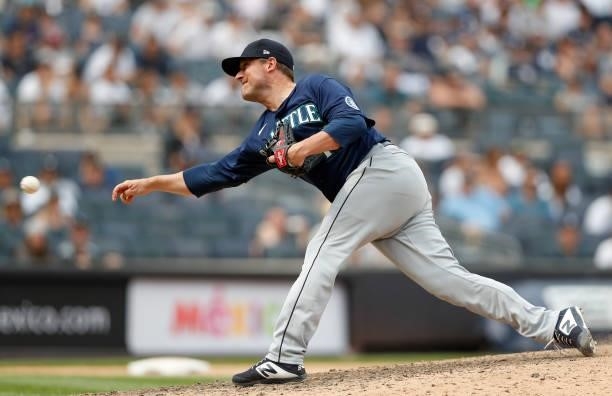 Joe Smith of the Seattle Mariners in action against the New York Yankees at Yankee Stadium on August 07, 2021 in New York City. The Yankees defeated...