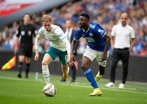 Wilfred Ndidi of Leicester City and Cole Palmer of Manchester City during the The FA Community Shield between Manchester City and Leicester City at...