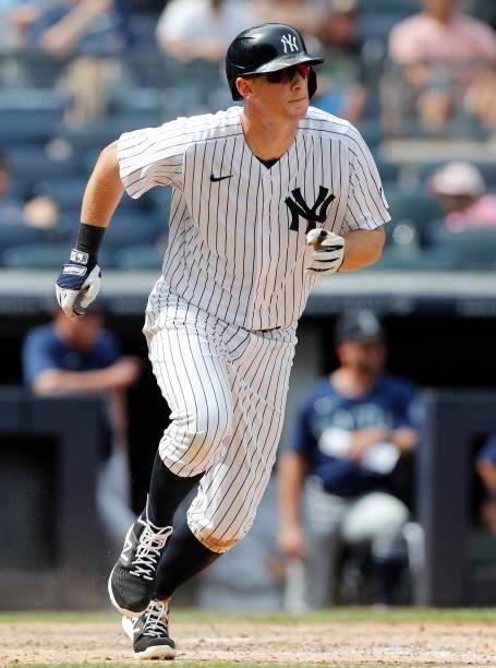 LeMahieu of the New York Yankees in action against the Seattle Mariners at Yankee Stadium on August 07, 2021 in New York City. The Yankees defeated...