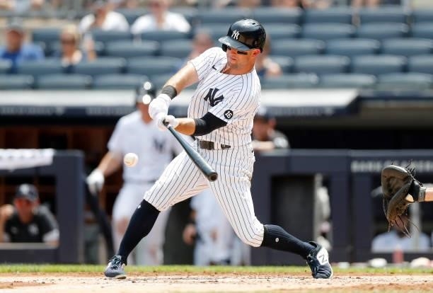 Brett Gardner of the New York Yankees in action against the Seattle Mariners at Yankee Stadium on August 07, 2021 in New York City. The Yankees...