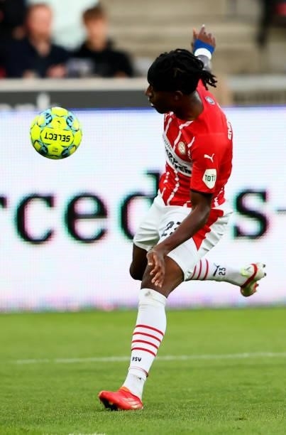Noni Madueke of PSV Eindhoven controls the ball during the UEFA Champions League third qualifying round second leg between FC Midtjylland and PSV...