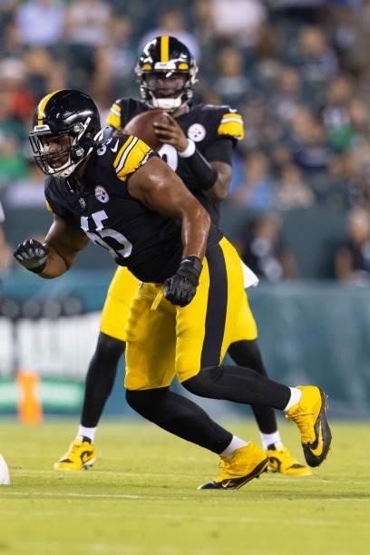 Dan Moore Jr. #65 of the Pittsburgh Steelers in action against the Philadelphia Eagles during the preseason game at Lincoln Financial Field on August...