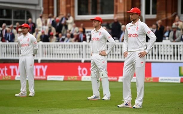 England captain Joe Root stands for the Ruth Strauss Foundation ahead of day two of the Second LV= Insurance Test Match between England and India at...