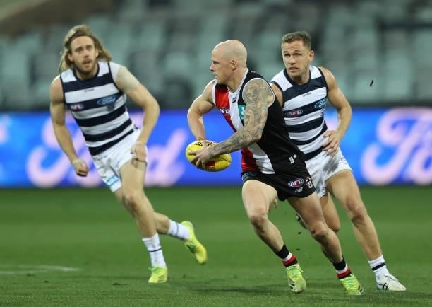 Zak Jones of the Saints runs with the ballduring the round 22 AFL match between Geelong Cats and St Kilda Saints at GMHBA Stadium on August 14, 2021...