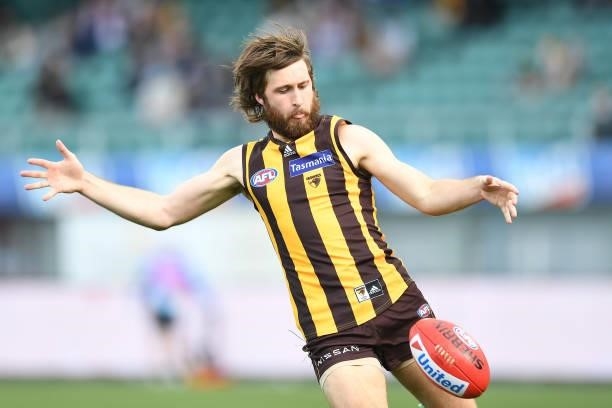 Tom Phillips of the Hawks in action during the round 22 AFL match between Hawthorn Hawks and Western Bulldogs at University of Tasmania Stadium on...