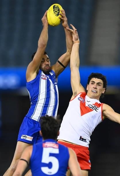 Tarryn Thomas of the Kangaroos marks during the round 22 AFL match between North Melbourne Kangaroos and Sydney Swans at Marvel Stadium on August 14,...