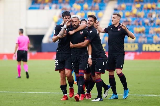 José Luis Morales of Levante UD celebrates scoring a goal with team mates during the La Liga Santader match between Cadiz CF and Levante UD