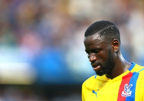 Cheikhou Kouyate of Crystal Palace during the Premier League match between Chelsea and Crystal Palace at Stamford Bridge on August 14, 2021 in...