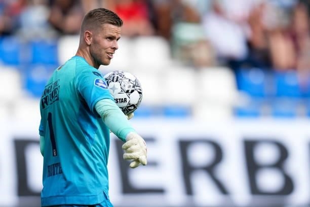 Robbin Ruiter of Willem II during the Dutch Eredivisie match between Willem II and Feyenoord at Koning Willem II Stadion on August 15, 2021 in...