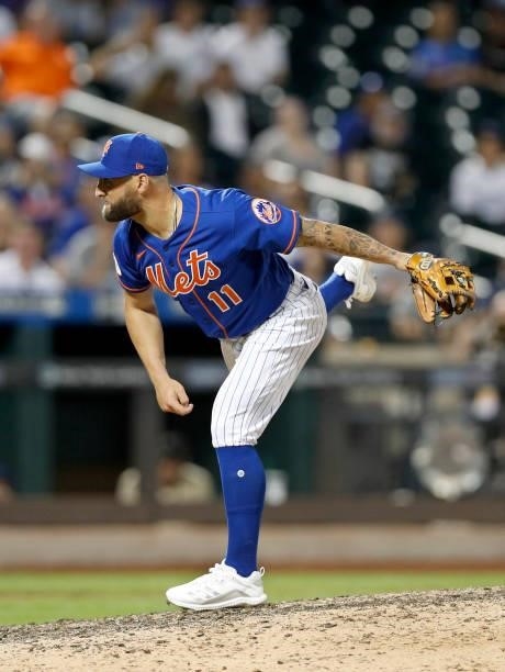 Kevin Pillar of the New York Mets pitches in the ninth inning against the Los Angeles Dodgers at Citi Field on August 15, 2021 in New York City.