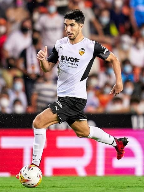 Carlos Soler of Valencia CF with the ball during the La Liga Santander match between Valencia CF and Getafe CF at Estadi de Mestalla on August 13,...