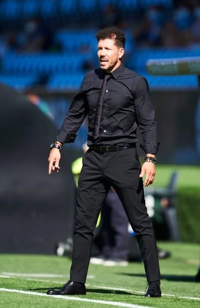 Head coach Diego Simeone of Club Atletico de Madrid reacts during the LaLiga Santander match between RC Celta de Vigo and Club Atletico de Madrid at...