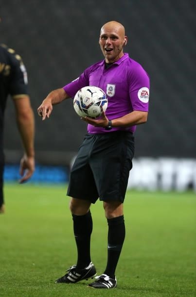 Referee Charles Breakspear in action during the Sky Bet League One match between Milton Keynes Dons and Charlton Athletic at Stadium mk on August 17,...