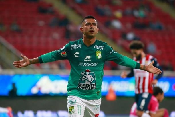 Elias Hernandez of Leon celebrates after scoring his team's second goal during the 5th round match between Chivas and Leon as part of the Torneo...