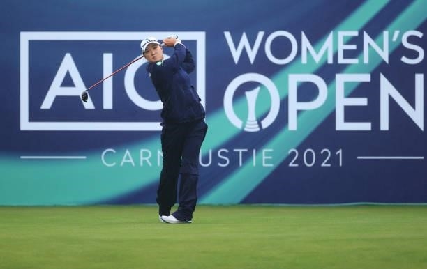 Minjee Lee of Australia tees off on the first hole during Day One of the AIG Women's Open at Carnoustie Golf Links on August 19, 2021 in Carnoustie,...