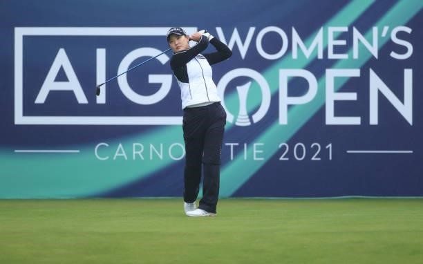 So Yeon Ryu of South Korea tees off on the first hole during Day One of the AIG Women's Open at Carnoustie Golf Links on August 19, 2021 in...