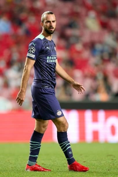 Davy Propper of PSV Eindhoven looks on during the UEFA Champions League Play-Offs Leg One match between SL Benfica and PSV Eindhoven at Estadio da...