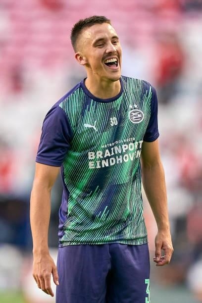 Ryan Thomas of PSV Eindhoven reacts during the warm up prior to the UEFA Champions League Play-Offs Leg One match between SL Benfica and PSV...