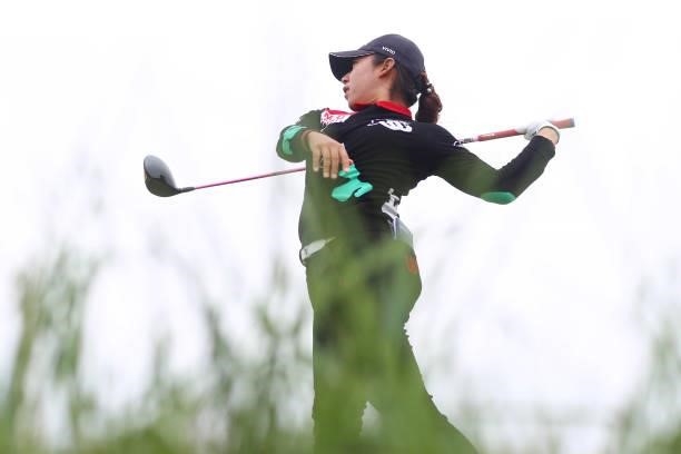 Mi Hyang Lee of South Korea tees off on the eighteenth hole during Day One of the AIG Women's Open at Carnoustie Golf Links on August 19, 2021 in...