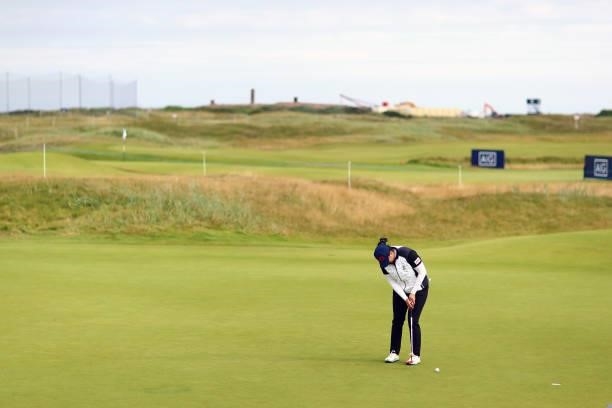 Angel Yin of The United States puts on the fifteenth green during Day One of the AIG Women's Open at Carnoustie Golf Links on August 19, 2021 in...