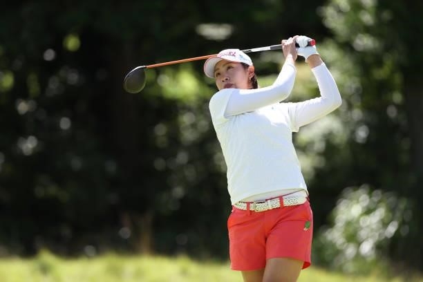 Maiko Wakabayashi of Japan hits her tee shot on the 4th hole during the first round of the CAT Ladies at Daihakone Country Club on August 20, 2021 in...