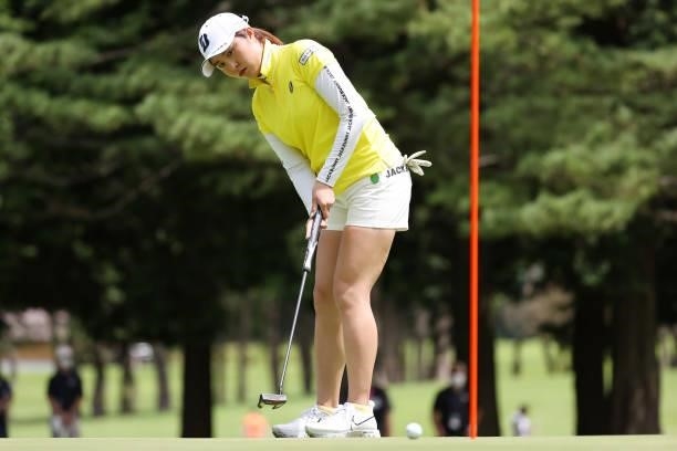 Momoko Osato of Japan putts on the 5th hole hole during the first round of the CAT Ladies at Daihakone Country Club on August 20, 2021 in Hakone,...