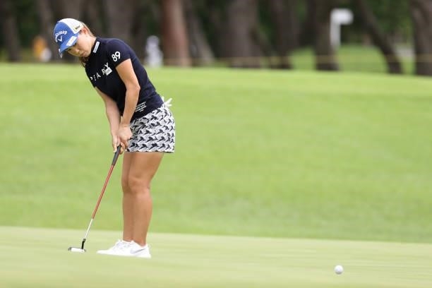 Momoko Ueda of Japan putts on the 6th hole during the first round of the CAT Ladies at Daihakone Country Club on August 20, 2021 in Hakone, Kanagawa,...