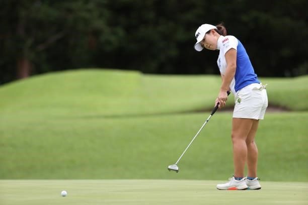 Momo Yoshikawa of Japan putts on the 6th hole during the first round of the CAT Ladies at Daihakone Country Club on August 20, 2021 in Hakone,...