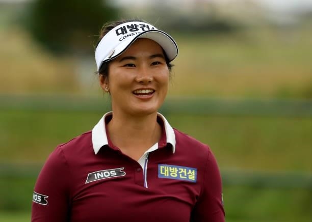 Su Oh of Australia walking off of the 11th tee during the second round of the AIG Women's Open at Carnoustie Golf Links on August 20, 2021 in...