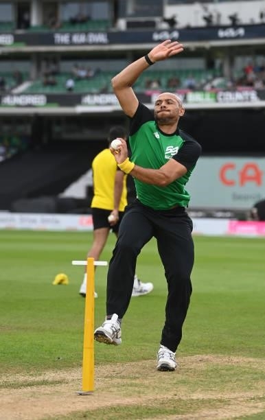 Tymal Mills of Southern Brave Men warms up ahead of the Eliminator match of The Hundred between Southern Brave Men and Trent Rockets Men at The Kia...
