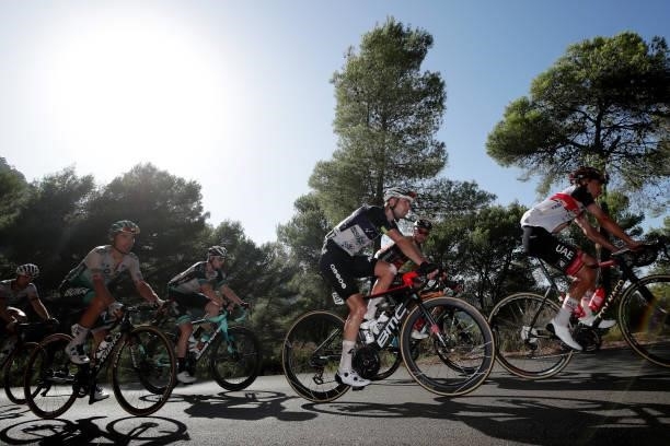 Cesare Benedetti of Italy and Team Bora - Hansgrohe, Bertjan Lindeman of Netherlands and Team Qhubeka Nexthash and Rui Oliveira of Portugal and UAE...