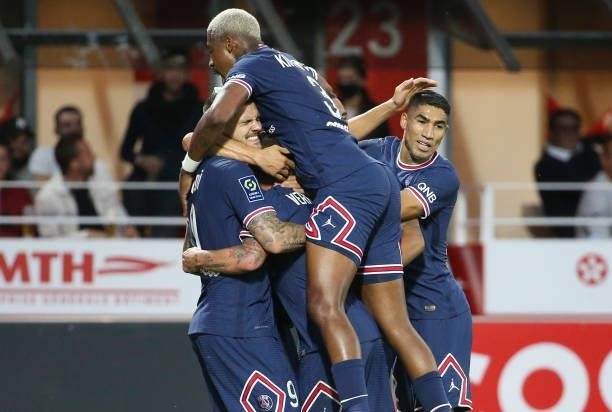 Mauro Icardi, Presnel Kimpembe, Achraf Hakimi of PSG celebrate the goal of Ander Herrera of PSG during the Ligue 1 match between Stade Brestois 29...