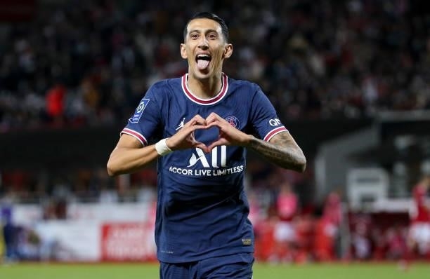 Angel Di Maria of PSG celebrates his goal during the Ligue 1 match between Stade Brestois 29 and Paris Saint-Germain at Stade Francis Le Ble on...