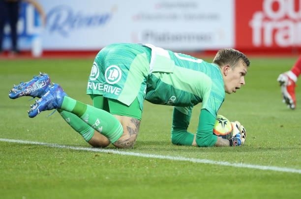 Goalkeeper of Brest Marco Bizot during the Ligue 1 match between Stade Brestois 29 and Paris Saint-Germain at Stade Francis Le Ble on August 20, 2021...