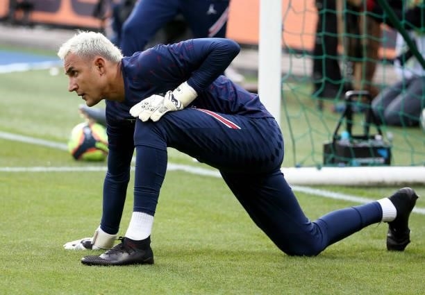 Goalkeeper of PSG Keylor Navas warms up before the Ligue 1 match between Stade Brestois 29 and Paris Saint-Germain at Stade Francis Le Ble on August...