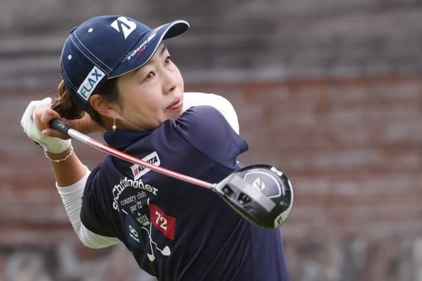 Yuna Nishimura of Japan hits her tee shot on the 1st hole during the second round of the CAT Ladies at Daihakone Country Club on August 21, 2021 in...