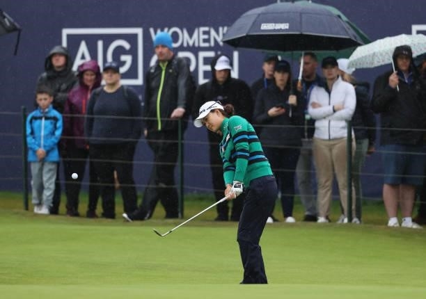 Minjee Lee of Australia chips onto the eighteenth green during Day Three of the AIG Women's Open at Carnoustie Golf Links on August 21, 2021 in...